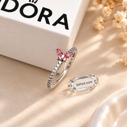 Cận cảnh nhẫn Pandora Sparkling Butterfly 194269C02
