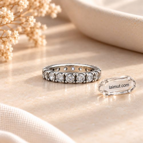 Hình ảnh thực tế nhẫn Pandora Sparkling Row Eternity 190050C01 tại Laimut.