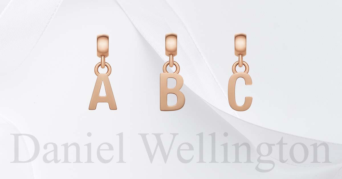 Daniel Wellington Letter F Charm Rose Gold