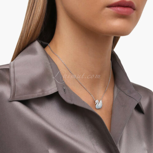 Dây Chuyền Swarovski Multi-colored Iconic Swan Pendant 5512095