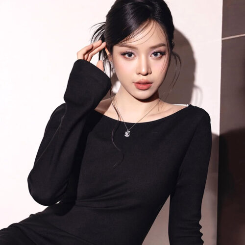 Dây chuyền Swarovski 5647872 Swan Pendant | Ảnh hoa hậu Thanh Thủy 03