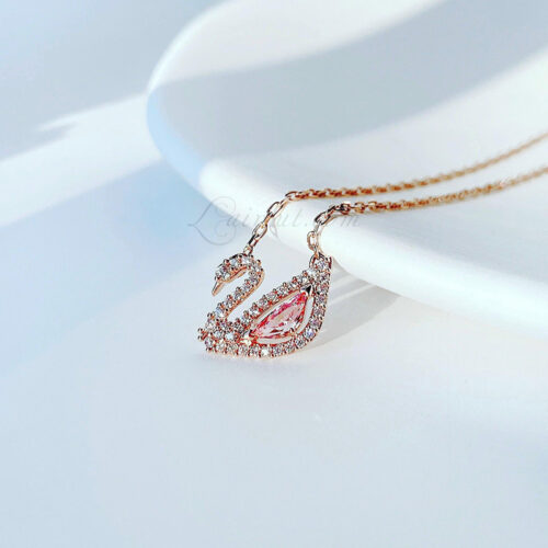 Dây Chuyền Thiên Nga Swarovski Hồng Dazzling Swan Necklace 5469989