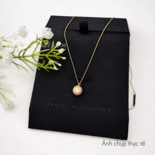Dây chuyền Daniel Wellington DW00400640 | Pavé Crystal Pendant Necklace | Laimut | Ảnh chụp thực tế