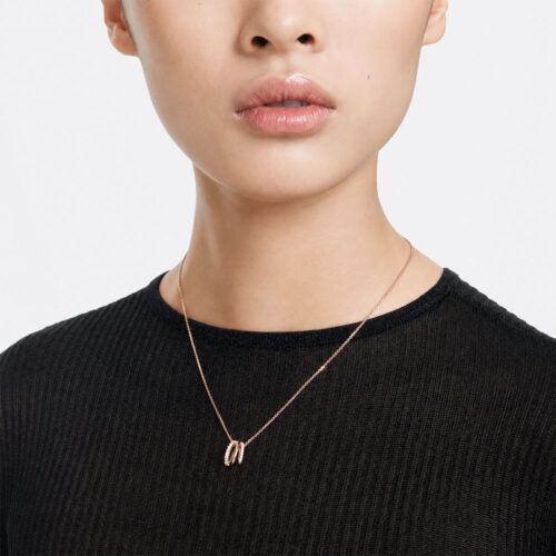 Dây chuyền Swarovski 5701494 chính hãng | Hyperbola Pendant | Laimut | Ảnh mẫu đeo