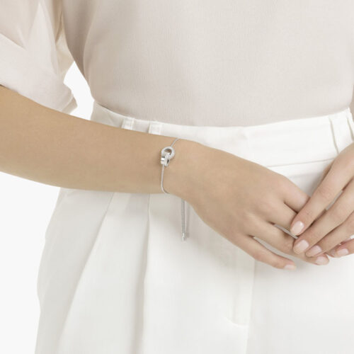 Lắc Tay Swarovski Interlocking Loop Hollow Bracelet 5616478