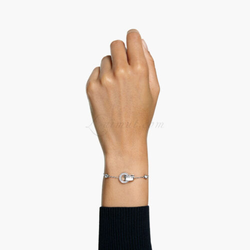 Lắc Tay Swarovski Interlocking Loop Hollow Bracelet 5636499