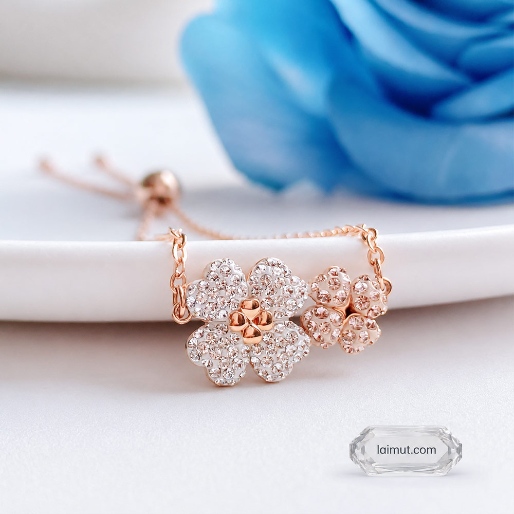 Lắc tay Swarovski 5636591 chính hãng | Latisha bracelet cỏ 4 lá | Laimut | Ảnh chụp thực tế