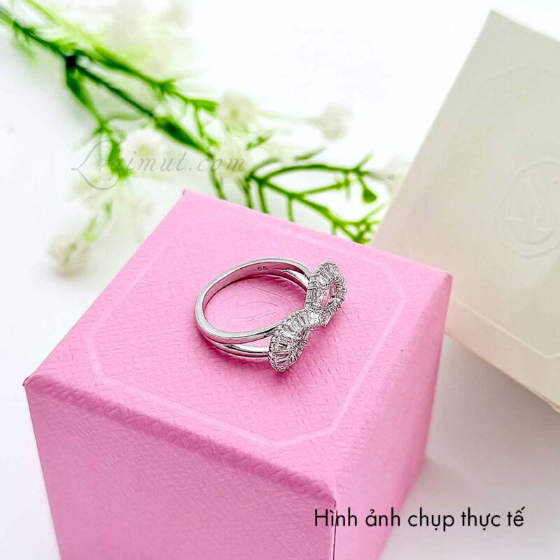 Nhẫn Swarovski 5679695 5679694 5679698 Hyperbola Cocktail Ring | Ảnh chụp thật 02