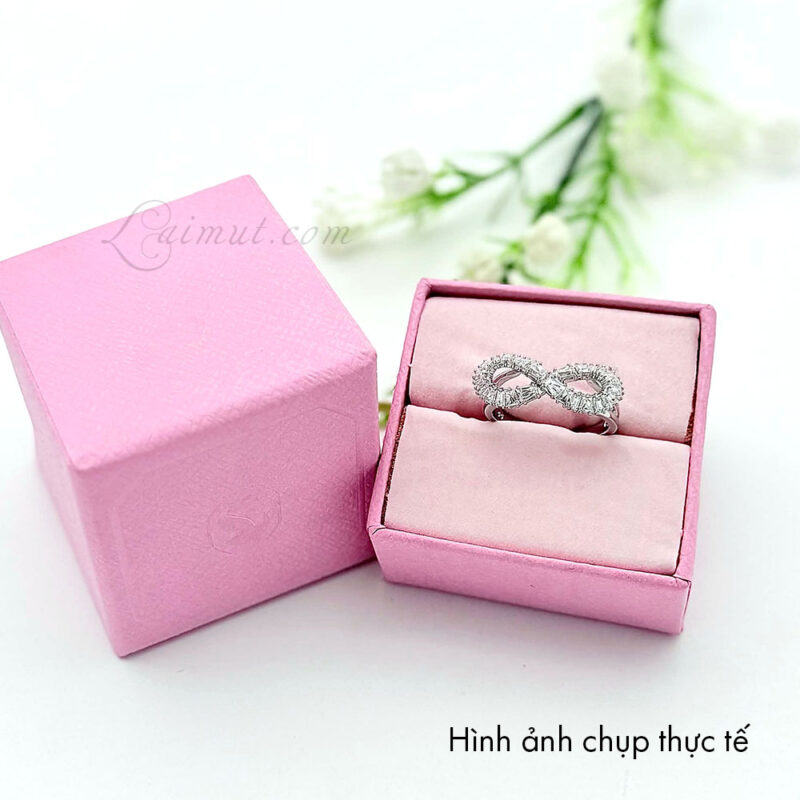 Nhẫn Swarovski 5679695 5679694 5679698 Hyperbola Cocktail Ring | Ảnh chụp thật 04