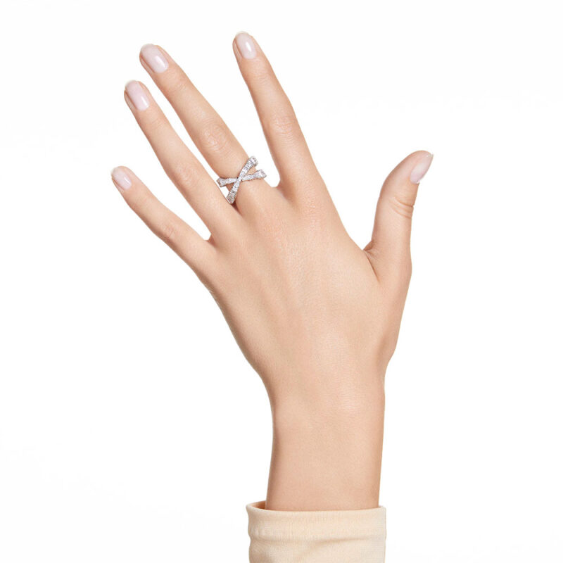 Nhẫn Swarovski 5677631 5677630 5677632 Hyperbola Ring | Ảnh đeo tay