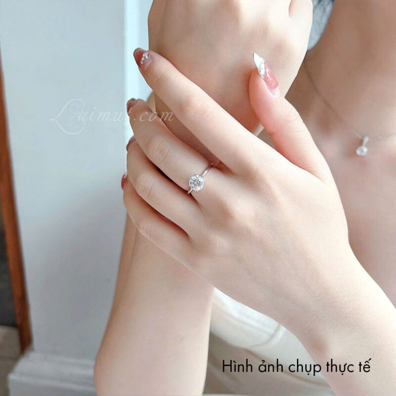 Nhẫn Swarovski 5642635 5642638 5638529 Stilla Cocktail Ring | Ảnh đeo tay 02