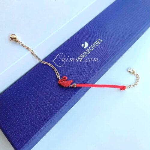 Lắc Tay Swarovski Thiên Nga Đỏ Red Iconic Swan Bracelet 5465403
