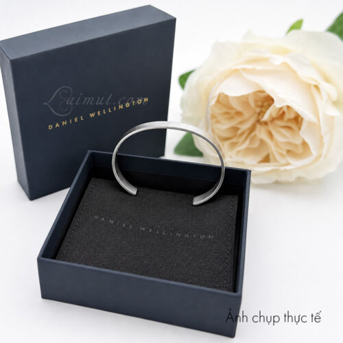 Vòng cuff Daniel Wellington DW00401763 DW00401767 chính hãng | Line Cuff Brushed | Laimut | Ảnh chụp thực tế fullbox